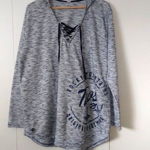 Salt Creek hooded tunic with tie front and Taos NM emblem size 2 XL